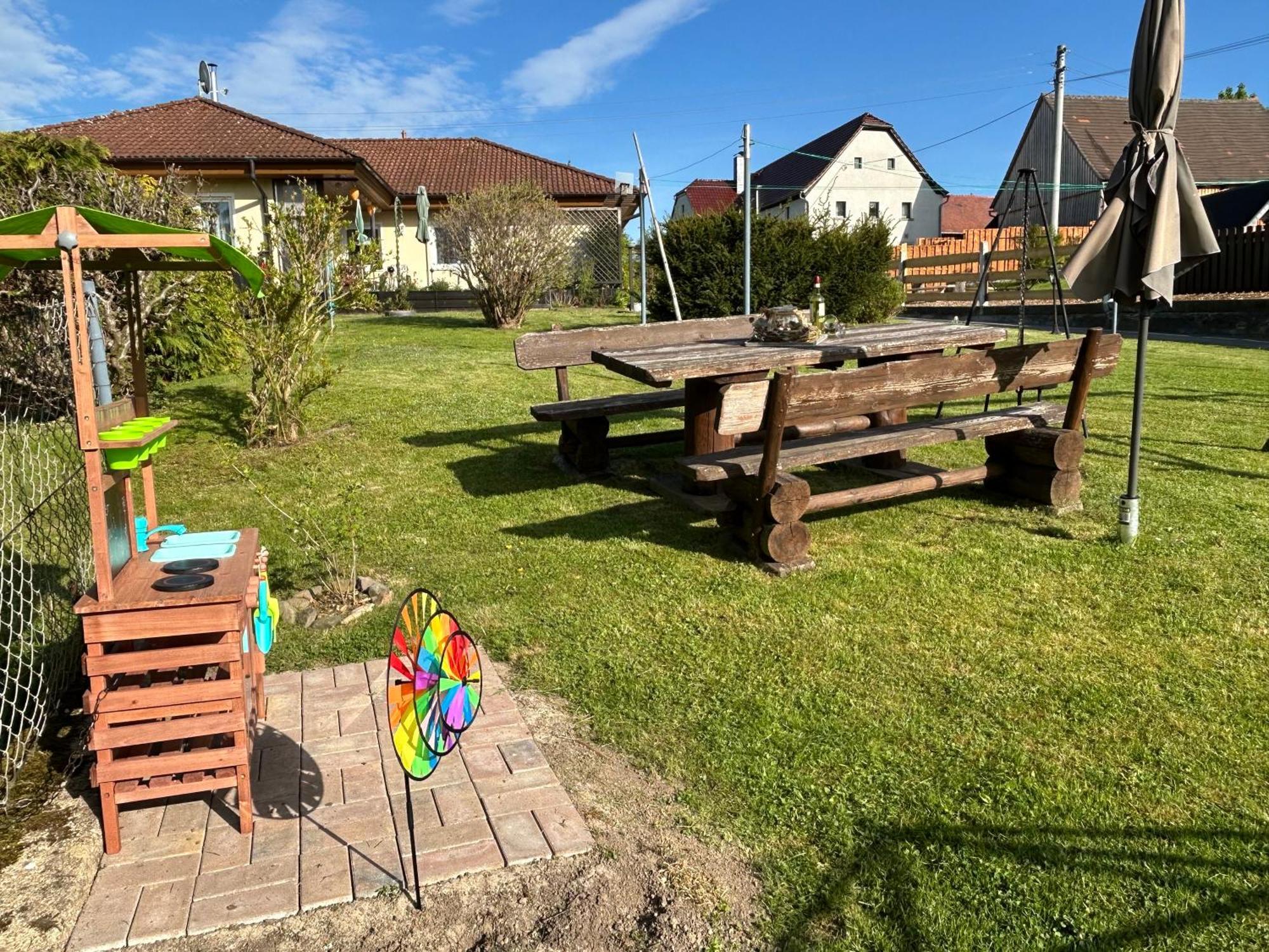 Ferienhaus Zittau Oberlausitz & Ferienwohnung Am Hamann Berg Exterior foto